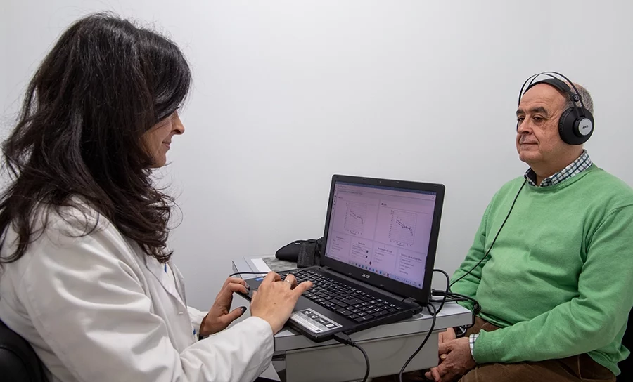 Dra María revisión auditiva